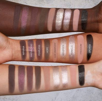 Huda Beauty Pretty Grunge Eyeshadow Palette