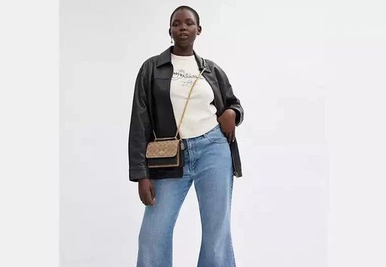 Coach Mini Klare Crossbody in Signature Canvas коричнево-молочний